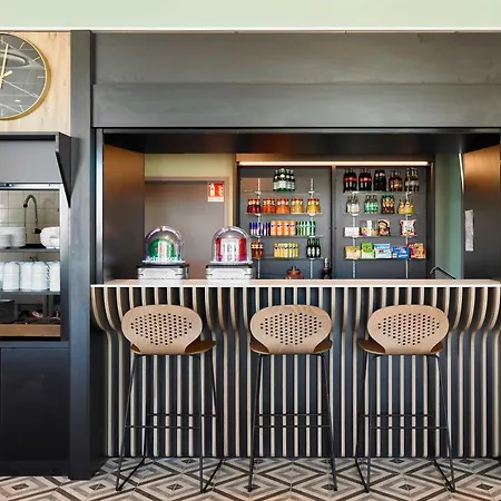 Meaux 3 Etoiles Hotel